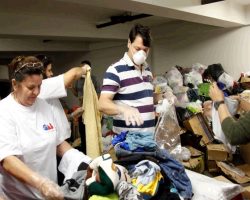 Mutirão na OAB/DF seleciona roupas para doar a instituições carentes