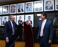 Galeria dos presidentes da OAB/DF recebe a foto de Délio Lins e Silva Jr.