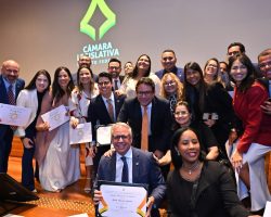 OAB/DF celebra 65 anos em Sessão Solene na CLDF e o presidente Paulo Maurício Siqueira recebe o título de Cidadão Benemérito de Brasília