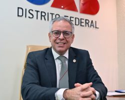 CLDF homenageia os 65 anos da OAB/DF em Sessão Solene