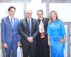 Presidente da OAB/DF prestigia posse do desembargador Fabrício Fontoura Bezerra