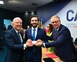 Entrega de carteiras: cerimônia marca novo capítulo para 105 novos advogados