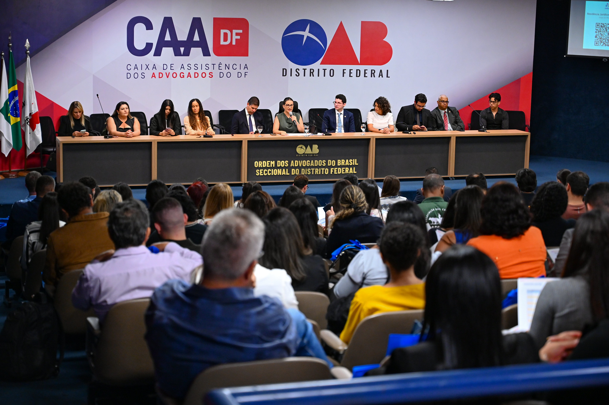 Residência Jurídica começa com aula inaugural