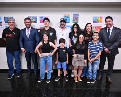 A cor do invisível: arte, luta e o direito de existir por inteiro no Dia do Orgulho Autista